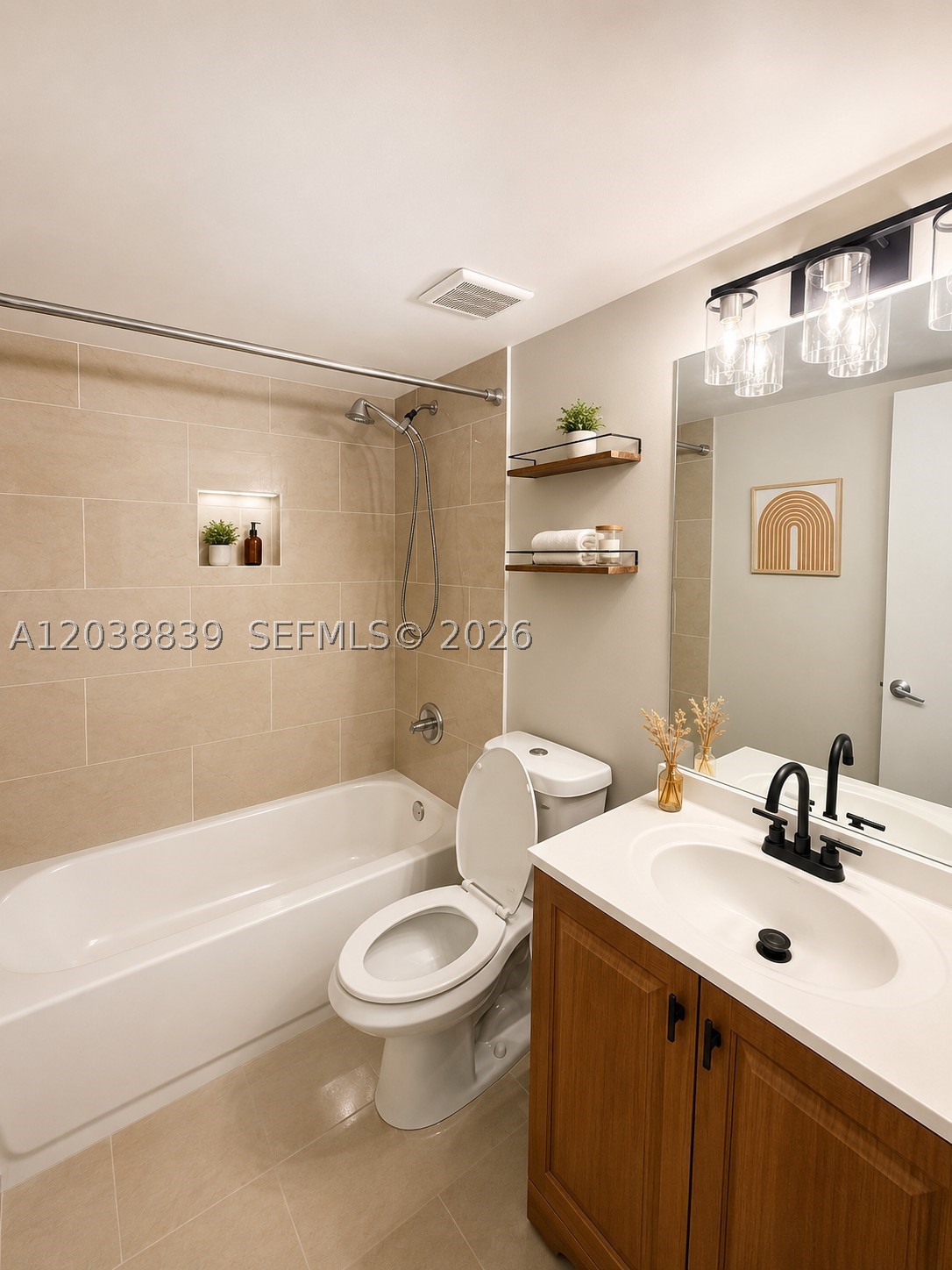 QUATRAINE CONDO I PH I - Residential
