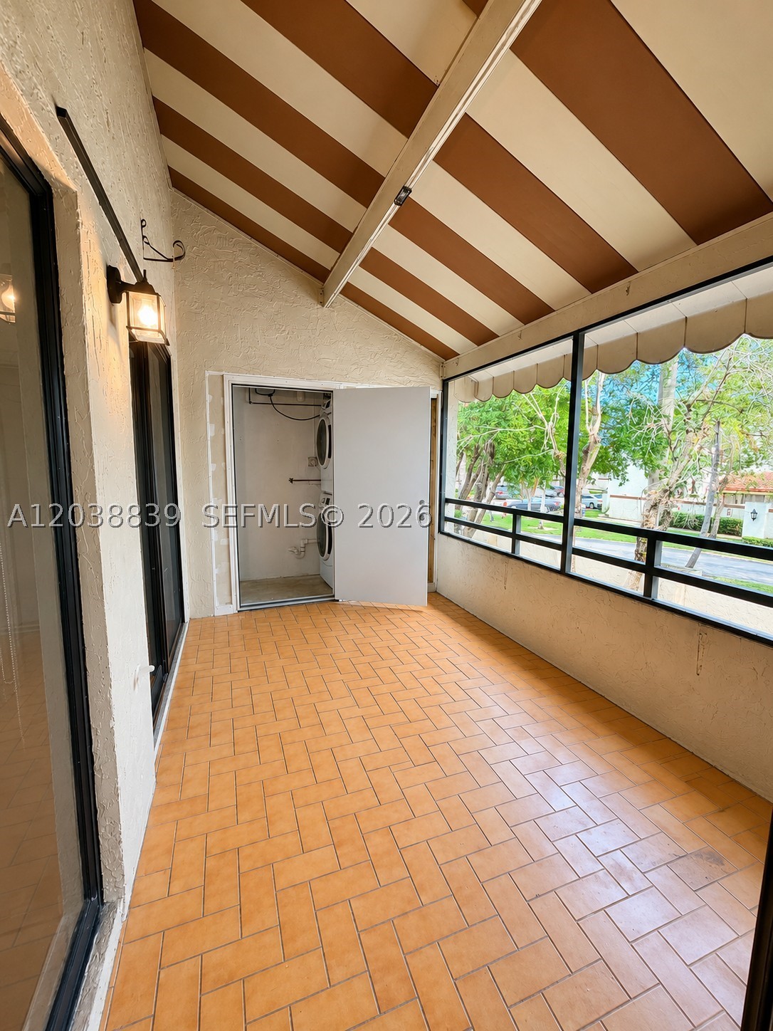 QUATRAINE CONDO I PH I - Residential