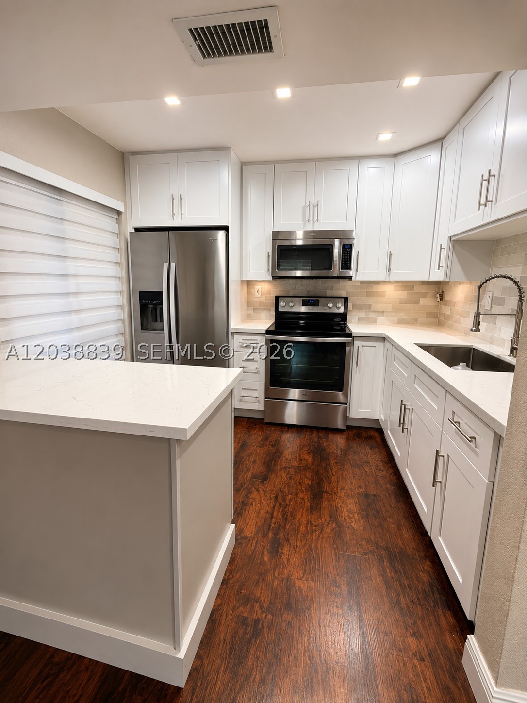 QUATRAINE CONDO I PH I - Residential