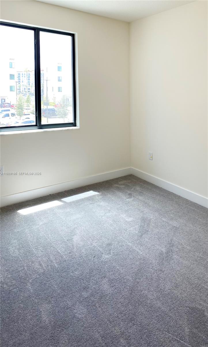 DOWNTOWN DORAL SOUTH PHAS - Residential