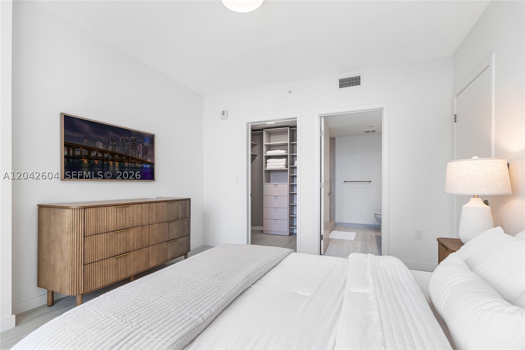 VICEROY RESIDENCES - Residential Lease