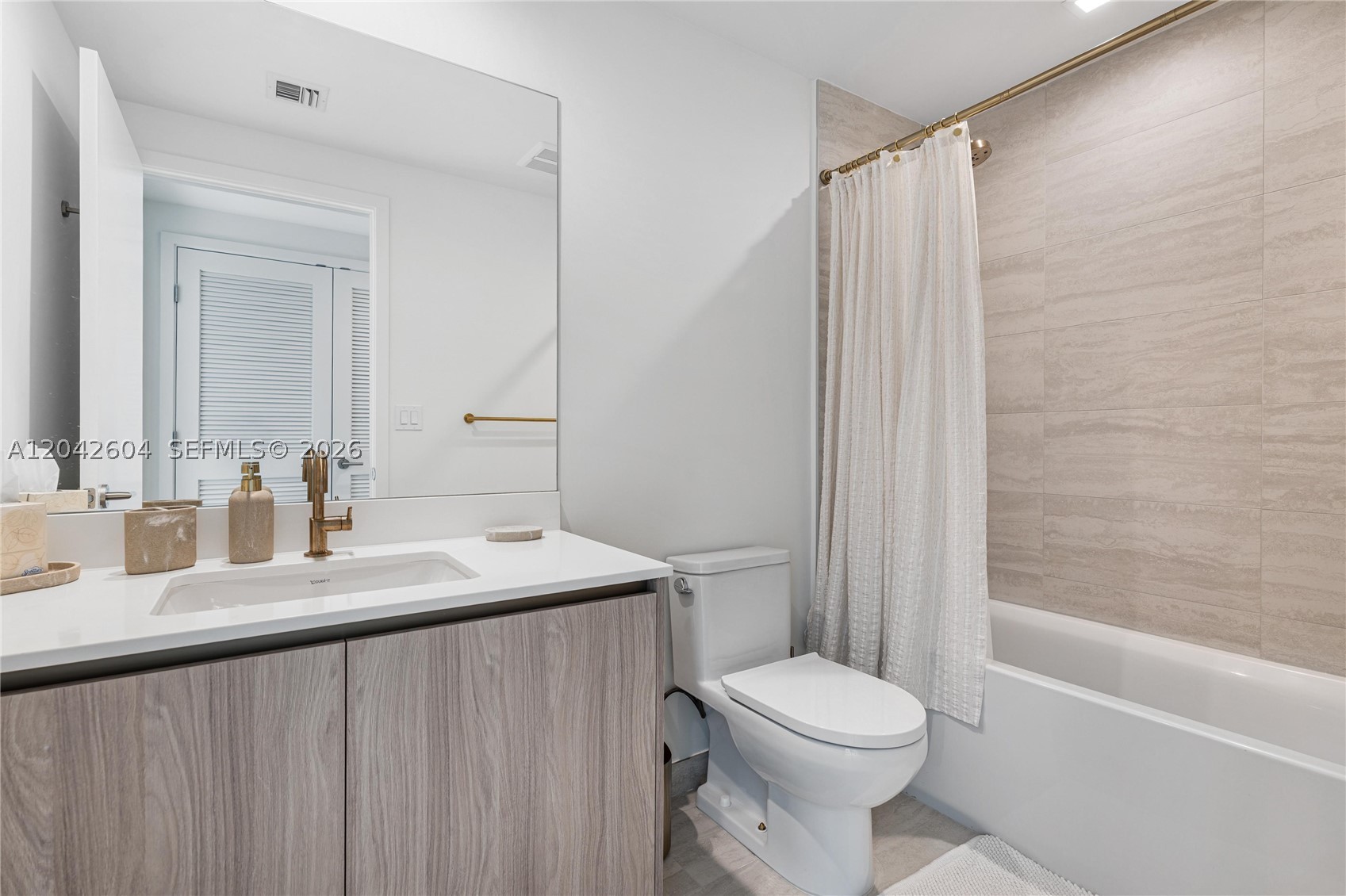 VICEROY RESIDENCES - Residential Lease