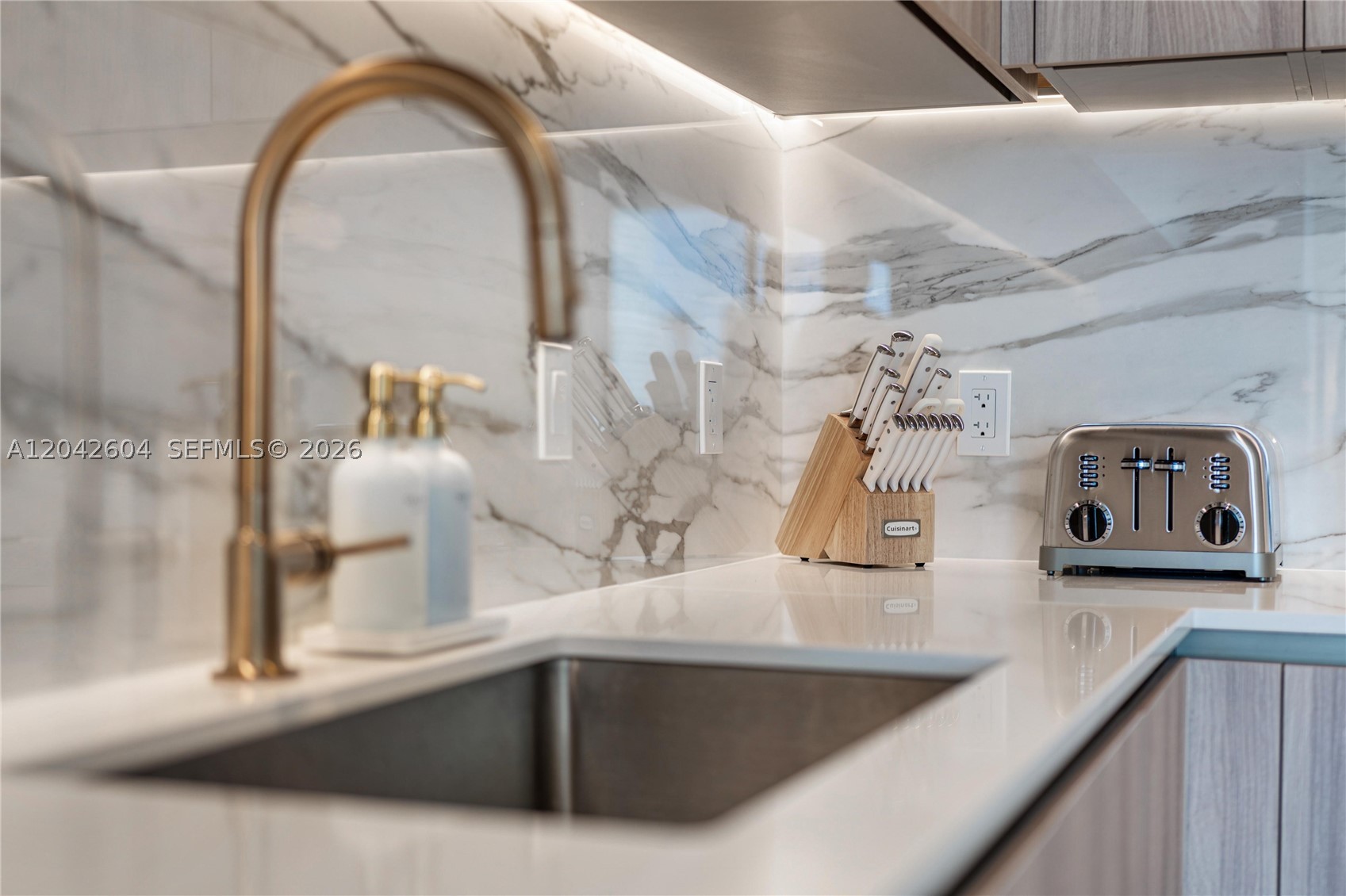 VICEROY RESIDENCES - Residential Lease