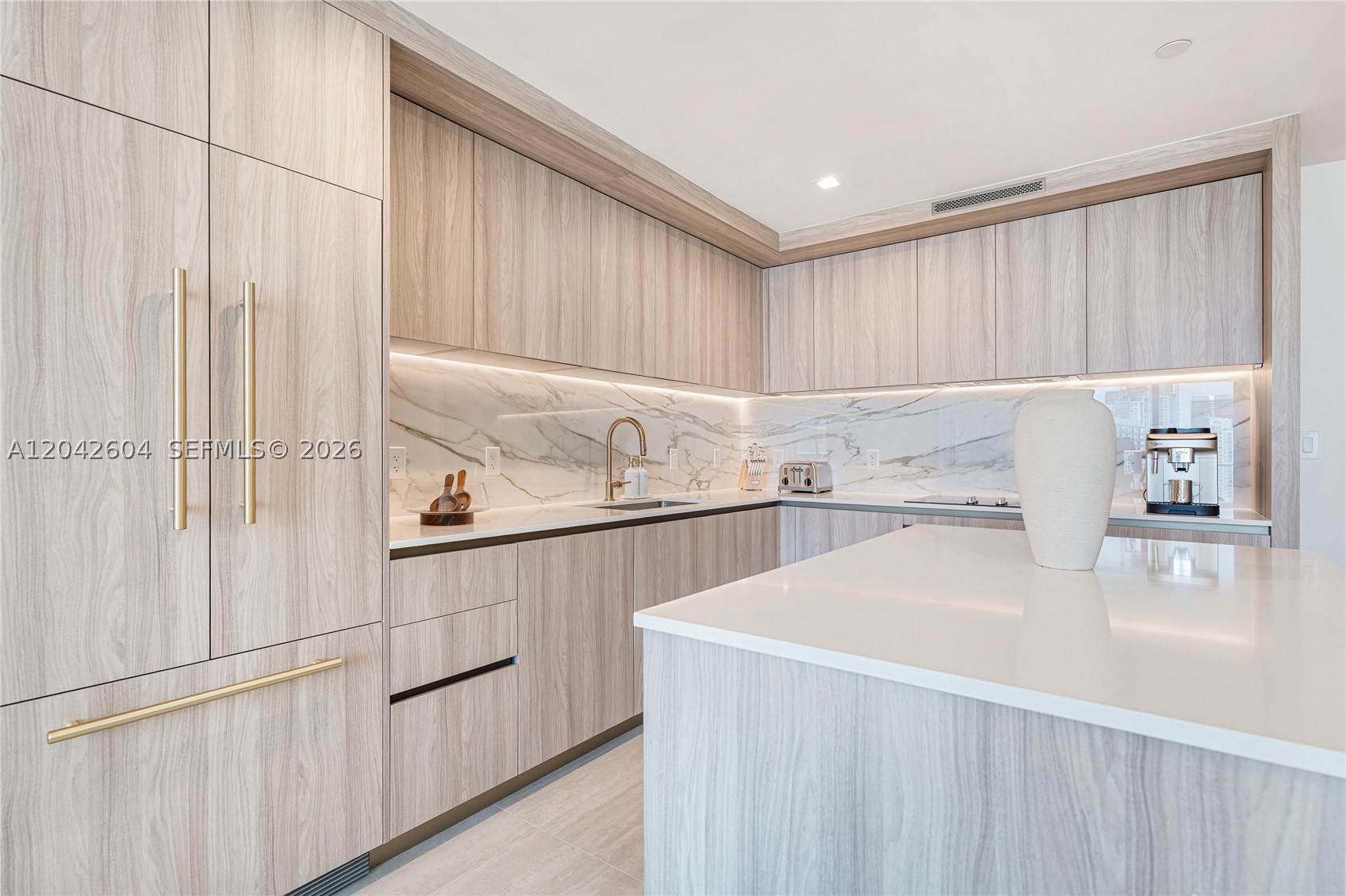 VICEROY RESIDENCES - Residential Lease