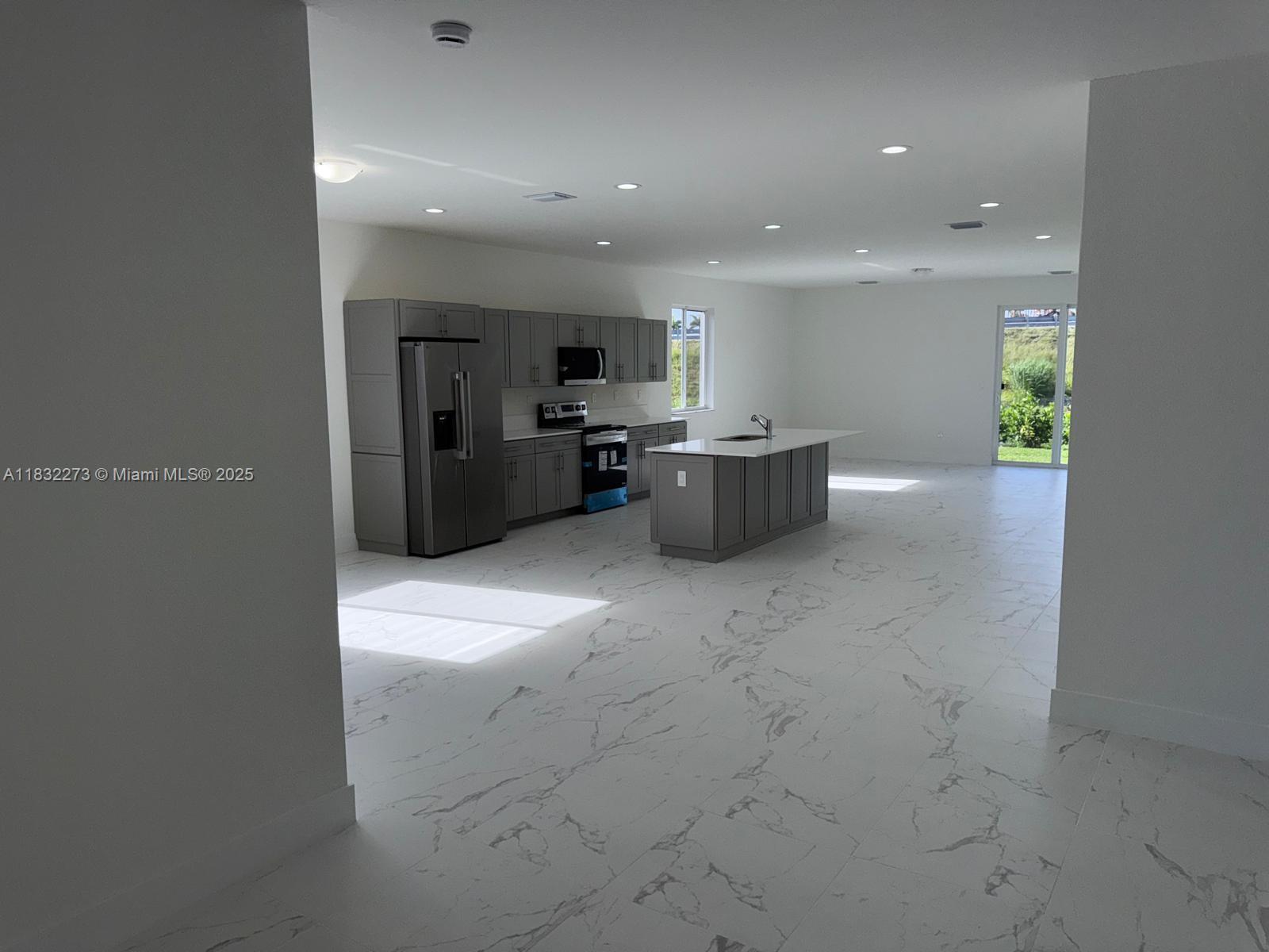 MIAMI LAND AND DEVELOPMEN - Residential