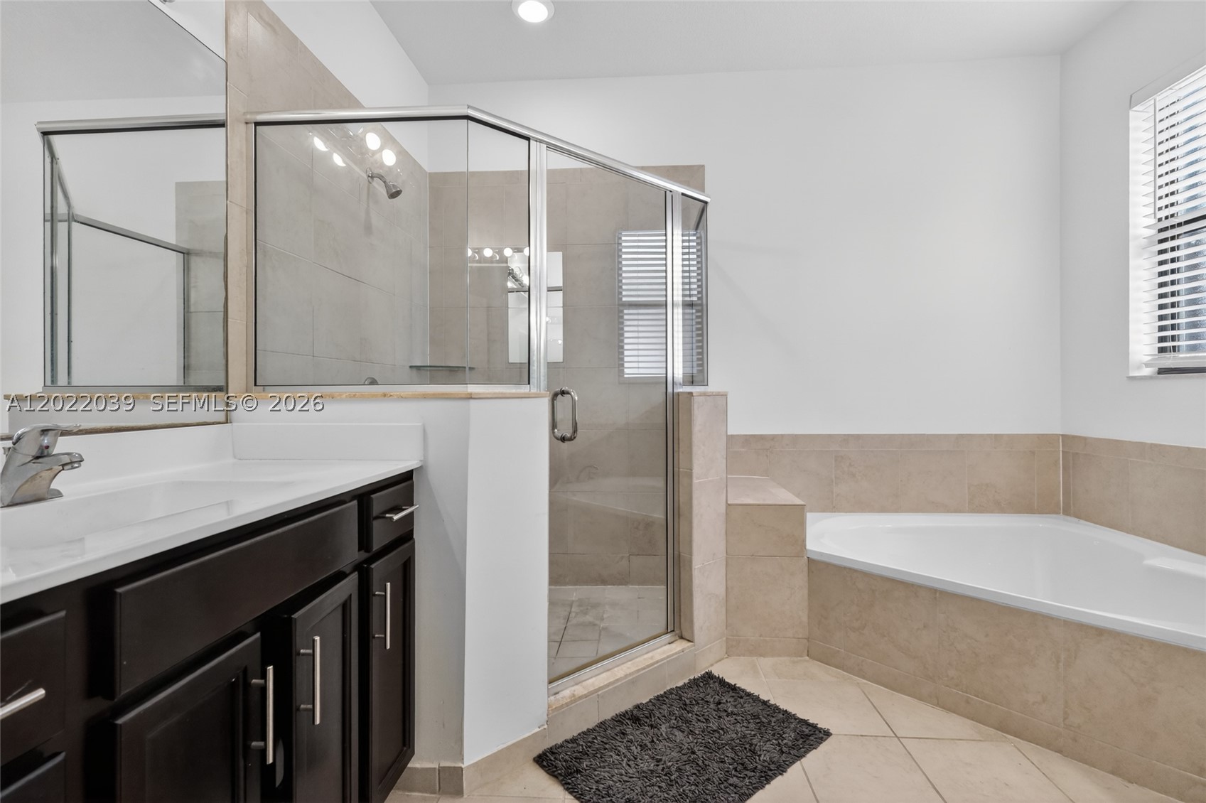 AQUABELLA - Residential