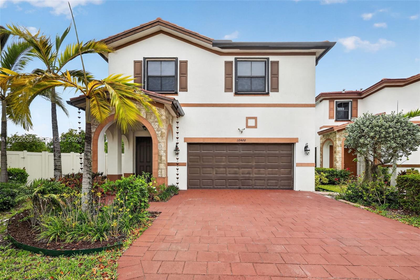 Beautiful contemporary 5-bedroom, 4.5-bathroom home located in the sought-after gated community of Aquabella! This spacious residence features the largest home model and one of the largest lots in the community, designed for modern living and entertaining. The first floor offers expansive living and dining areas filled with natural light, along with a large gourmet kitchen featuring stainless steel appliances.
Upstairs, you’ll find a conveniently located washer and dryer, spacious bedrooms, generous closet space, and beautifully designed bathrooms. Two of the upstairs bedrooms feature their own full bathrooms and walk-in closets, providing added comfort and privacy. Smart home features provide convenience and efficiency.
Step outside to enjoy a large, covered patio and oversized backyard with plenty of room to build your dream pool. With no neighbors in the front or back, this home offers exceptional privacy and a peaceful atmosphere.
Additional highlights include a 2-car garage and paved driveway with space for multiple vehicles. Residents of Aquabella enjoy resort-style amenities including a clubhouse, swimming pool, kiddy pool, fitness center, and more.
Conveniently located near major highways, shopping, dining, and entertainment.