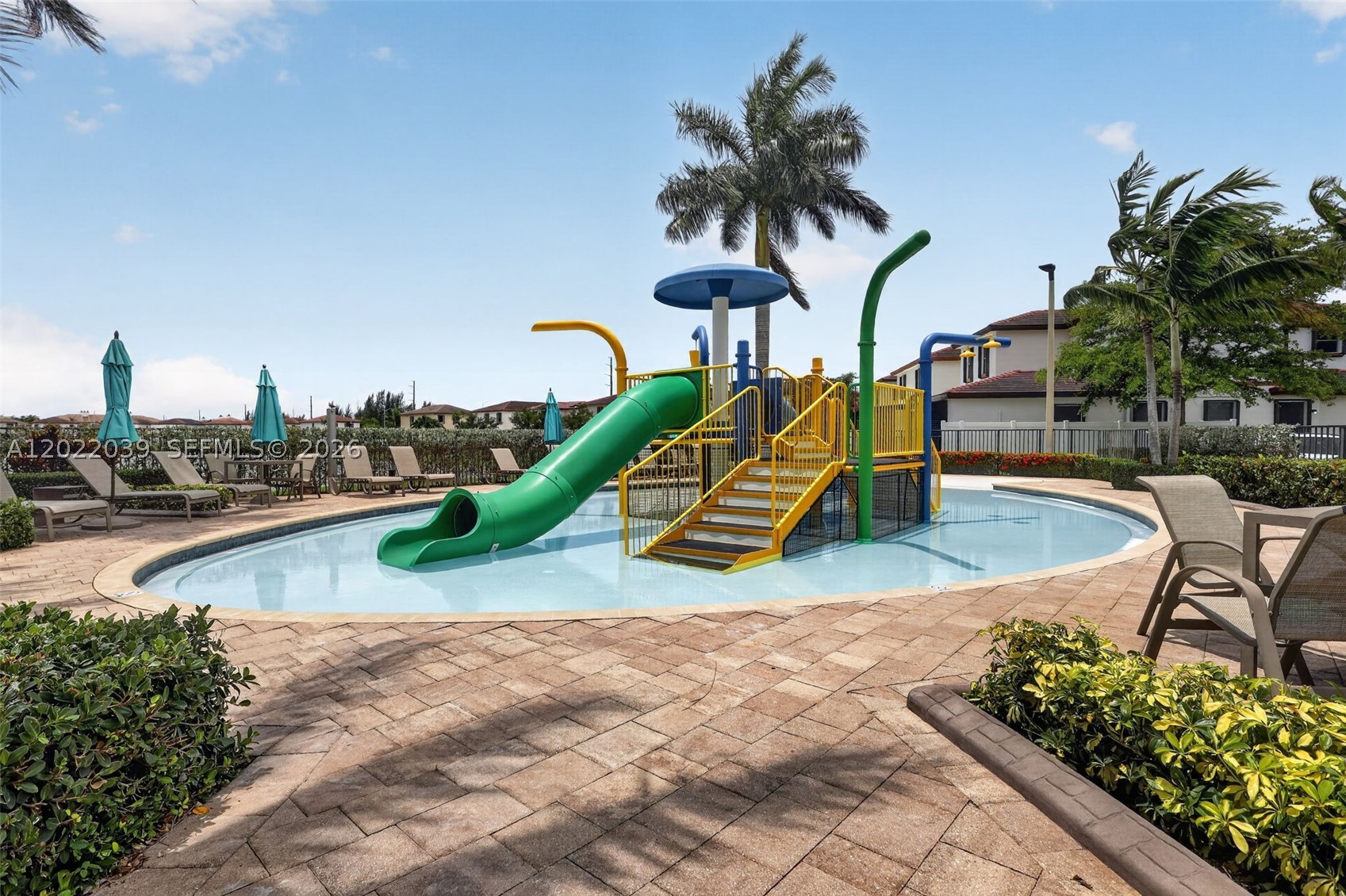 AQUABELLA - Residential