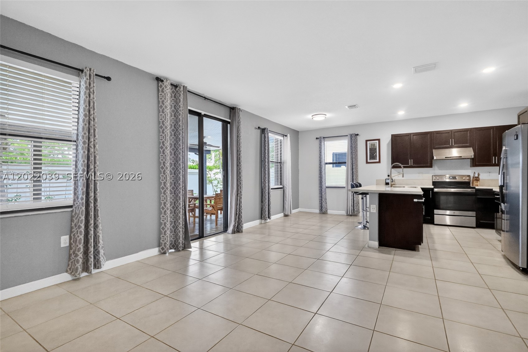 AQUABELLA - Residential