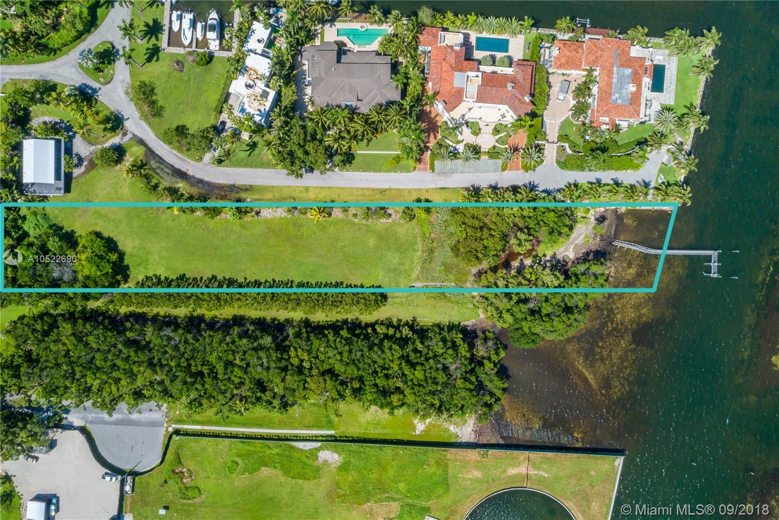 THE MOORINGS - Land