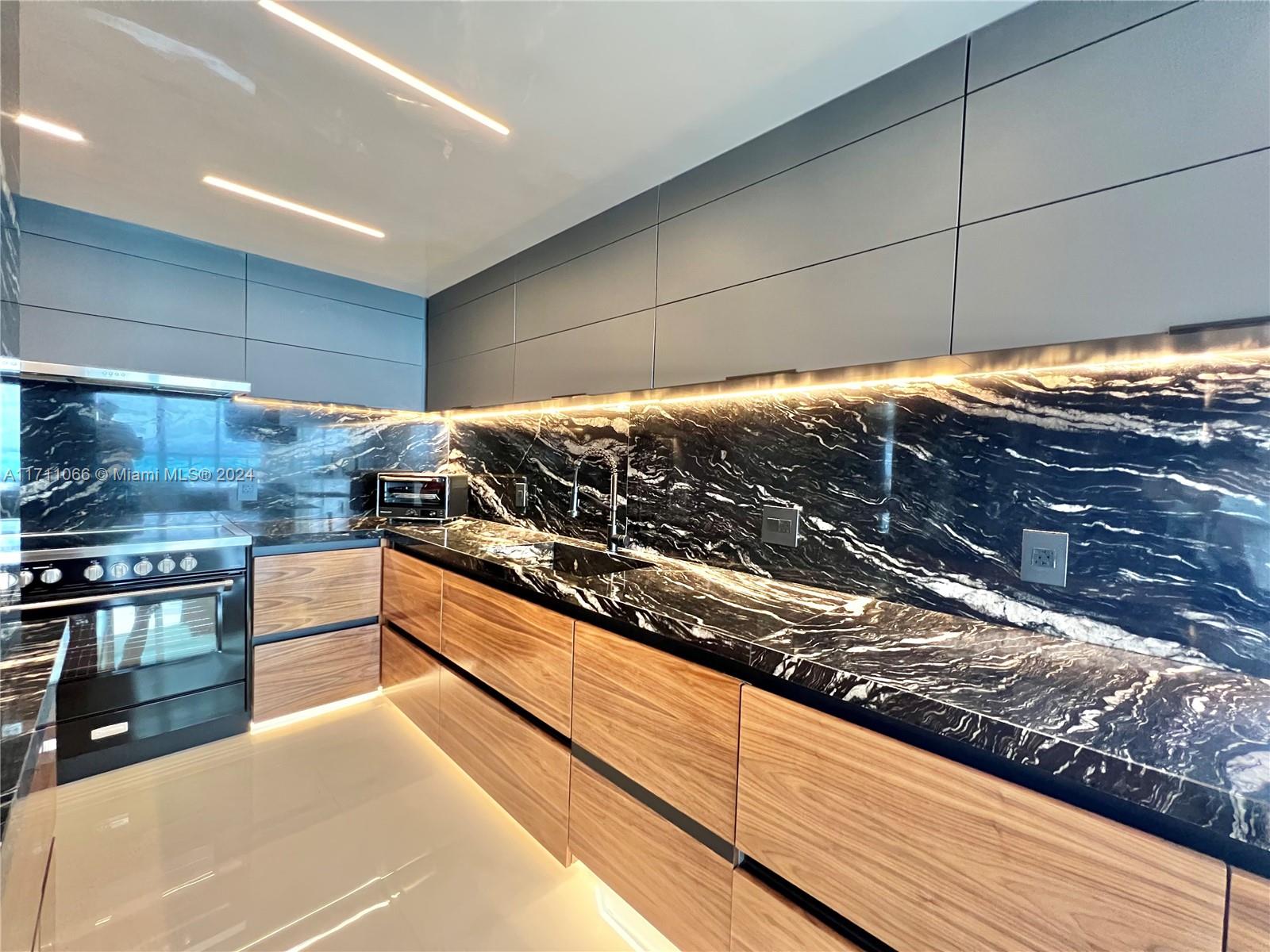 ACQUALINA OCEAN RESIDENCE - Residential