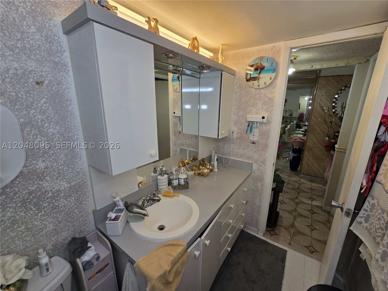 ST ANDREWS COURT CONDO - Residential Lease