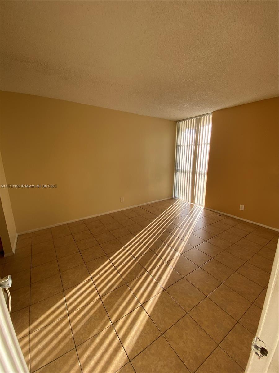 NEWPORT AT LAUDERHILL CON - Residential