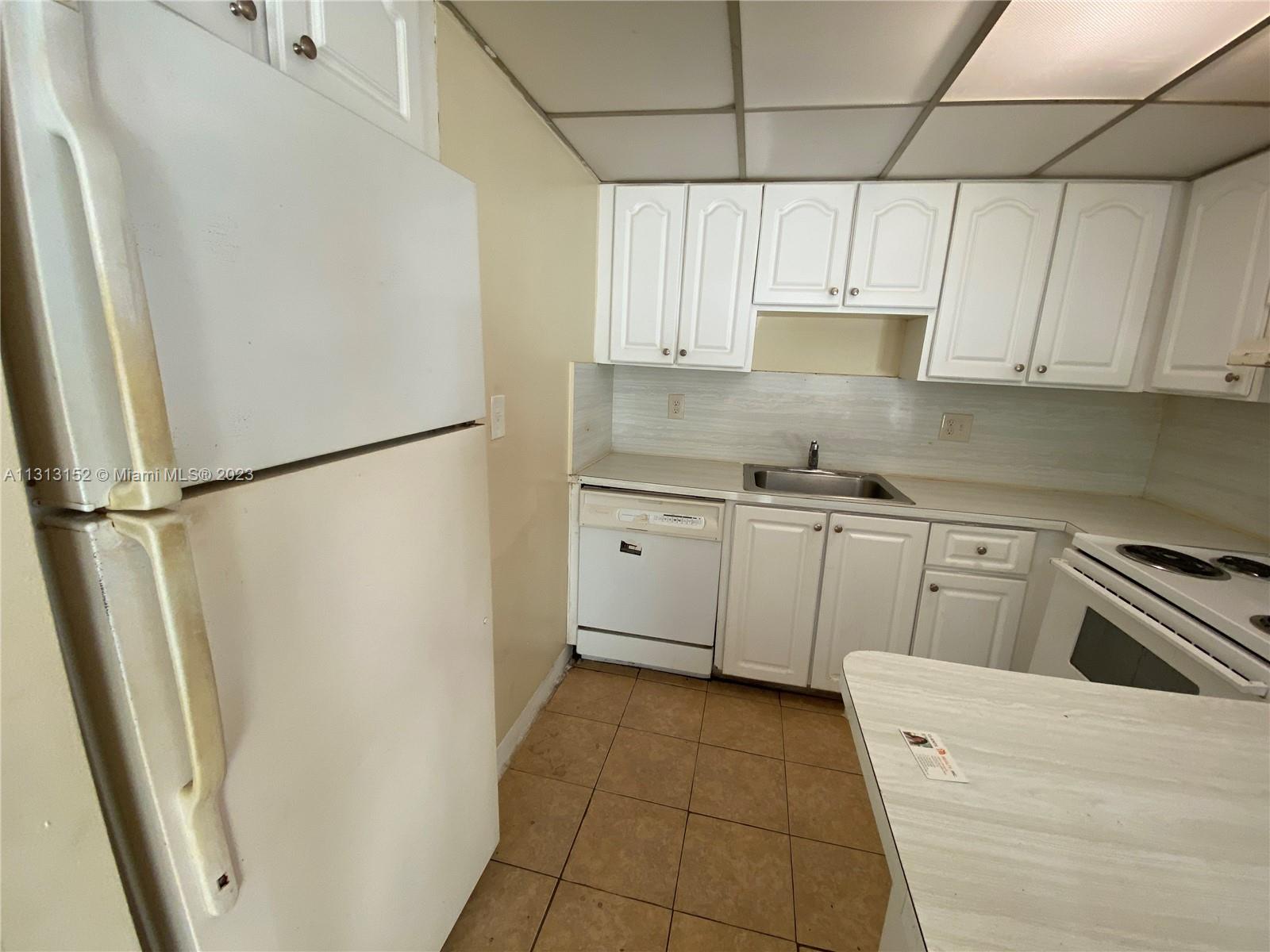 NEWPORT AT LAUDERHILL CON - Residential