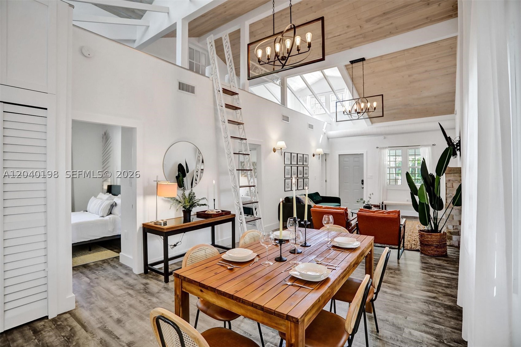 BAYWOOD - Residential