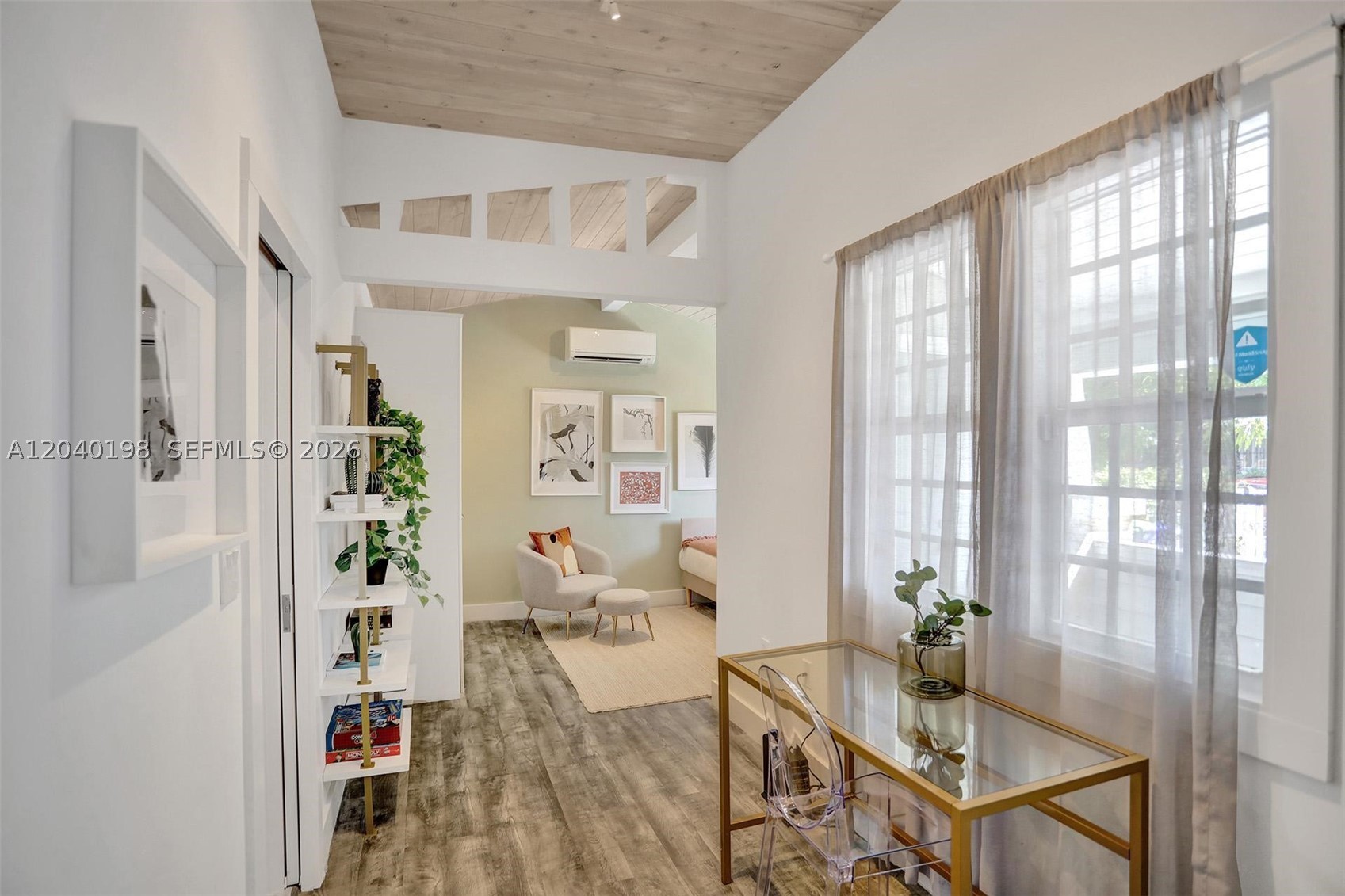 BAYWOOD - Residential