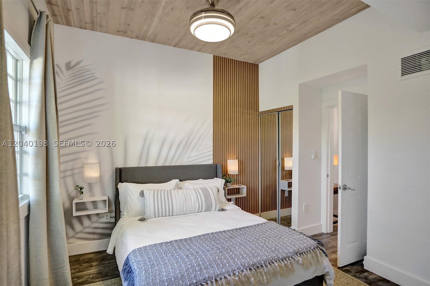 BAYWOOD - Residential