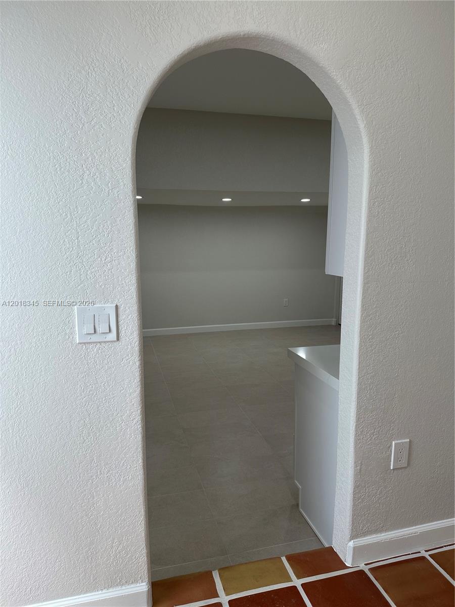 GRAND LAKES PHASE III - Residential Lease