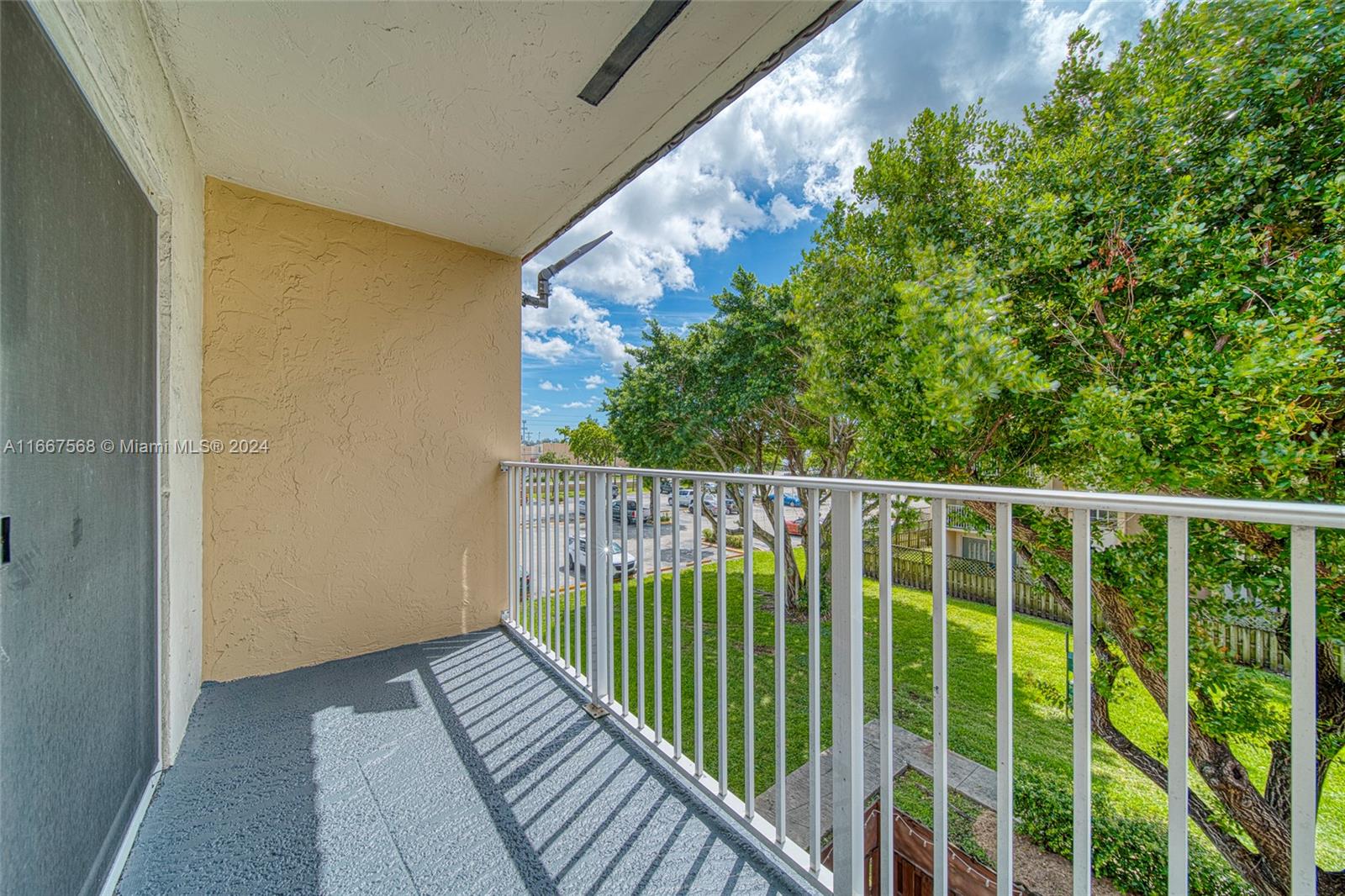 DORAL GARDENS II CONDO - Residential Lease