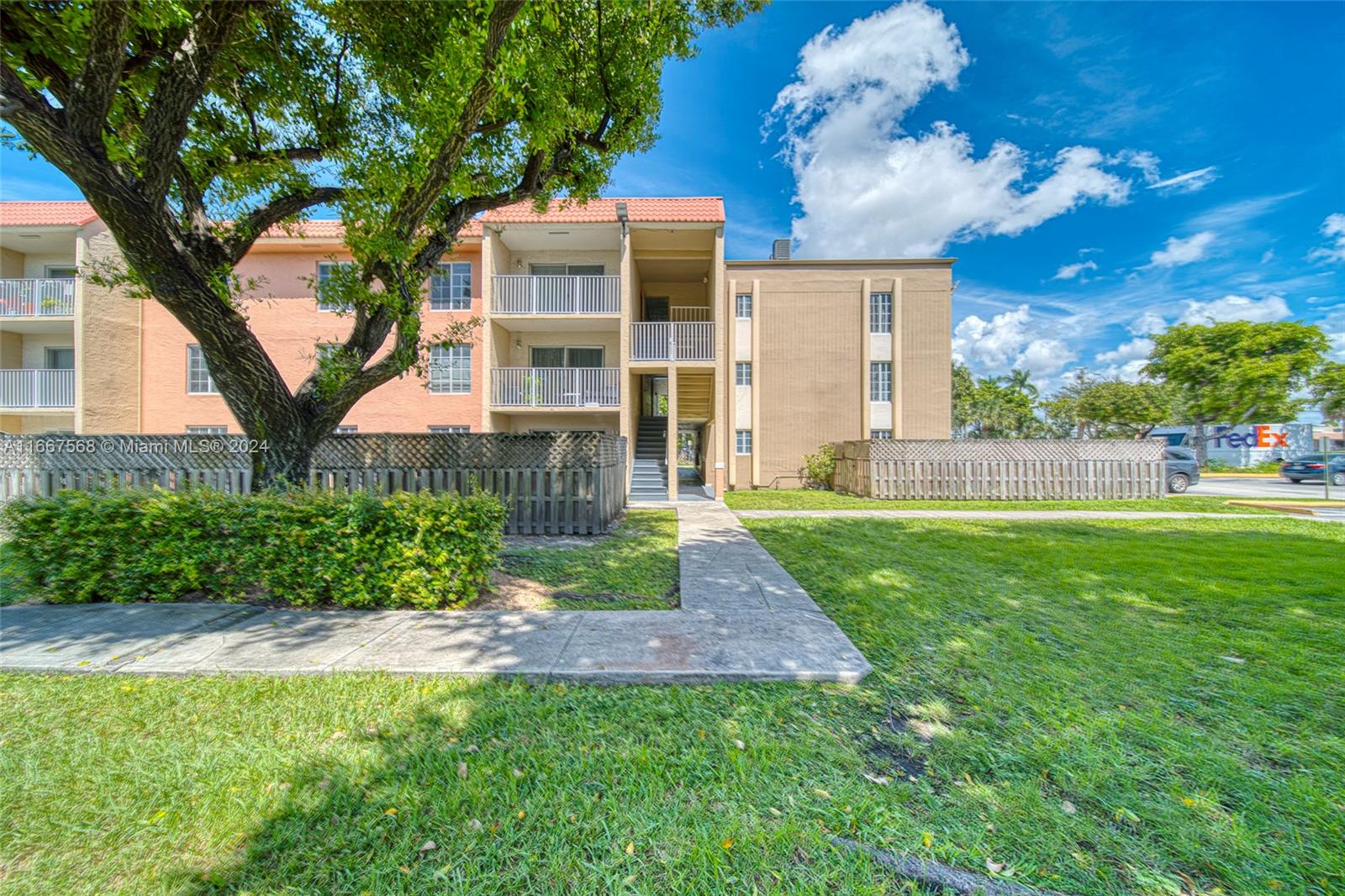 DORAL GARDENS II CONDO - Residential Lease