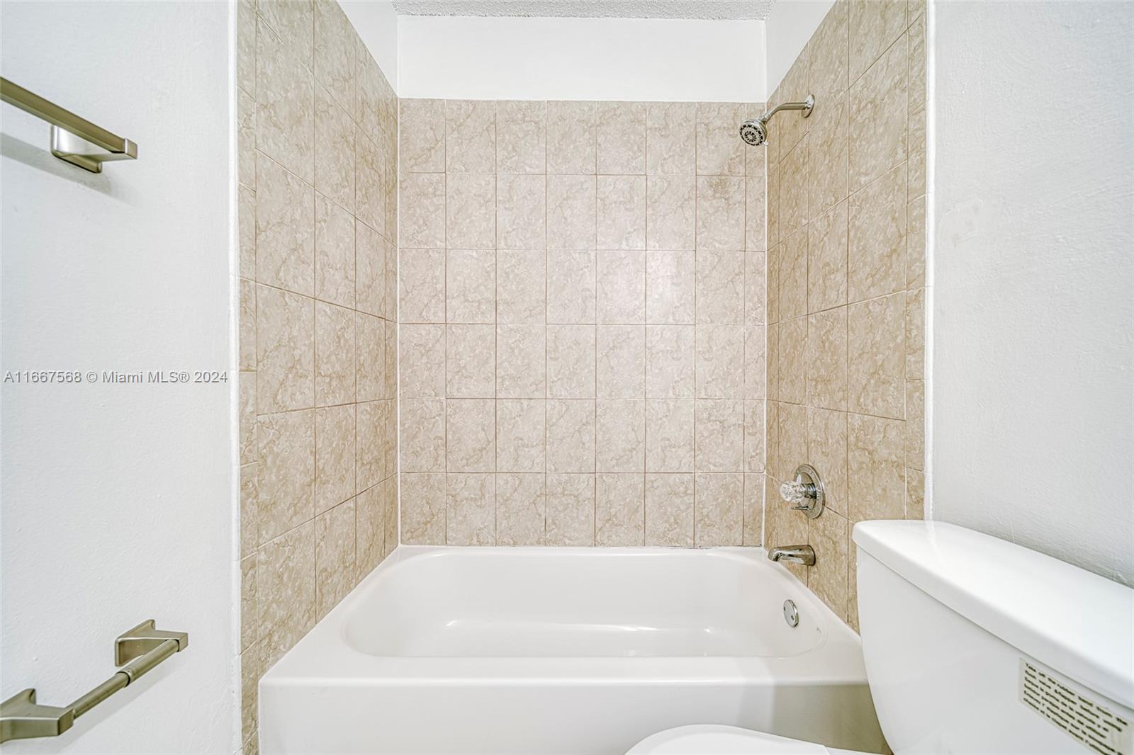 DORAL GARDENS II CONDO - Residential Lease