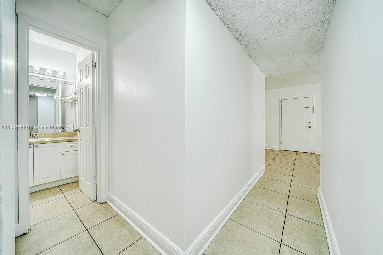 DORAL GARDENS II CONDO - Residential Lease