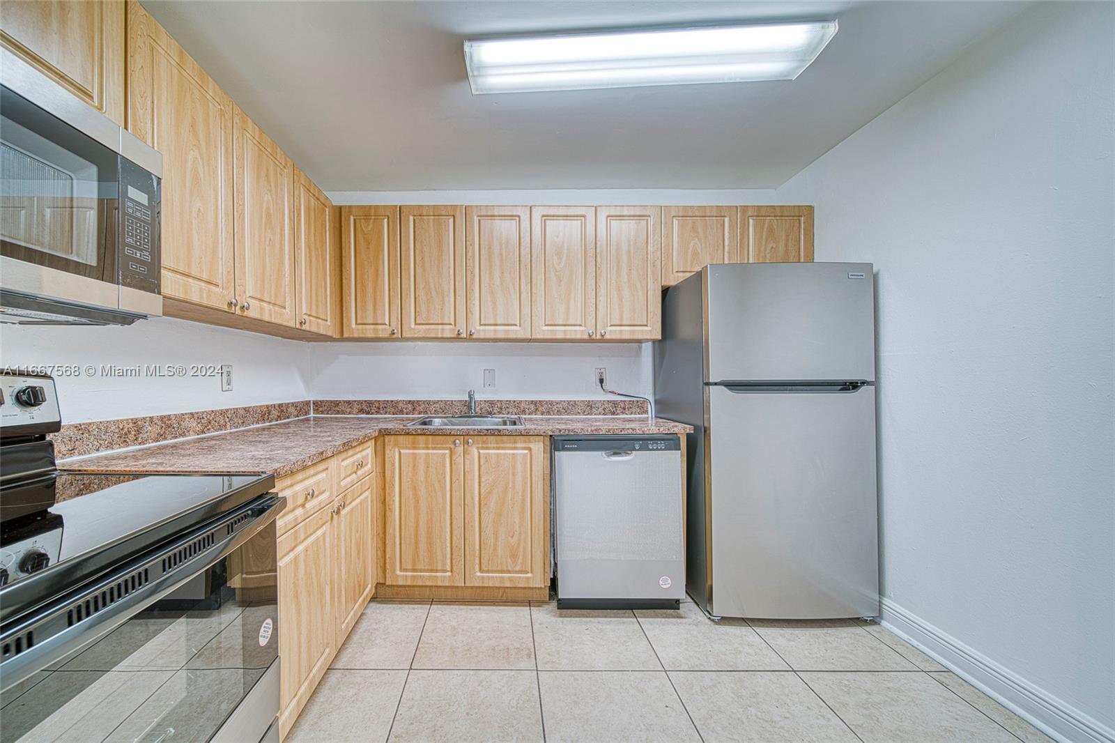 DORAL GARDENS II CONDO - Residential Lease