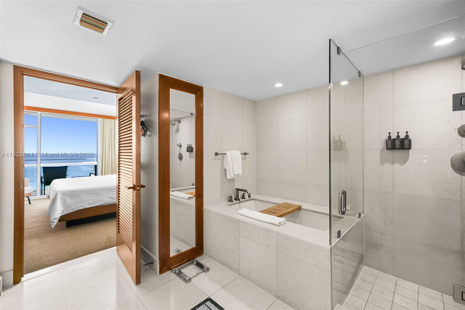 CENTRAL CARILLON BEACH CO - Residential