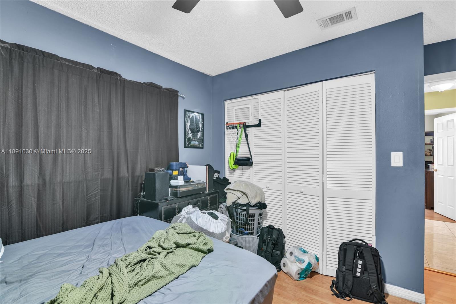 EDGEWATER PARK - Residential