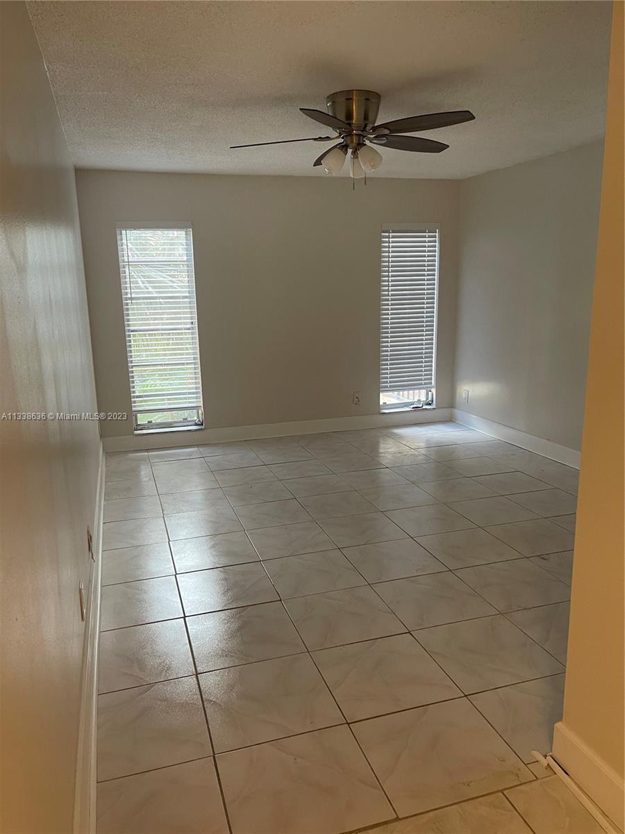 TOWN SQUARE CONDO - Residential Lease