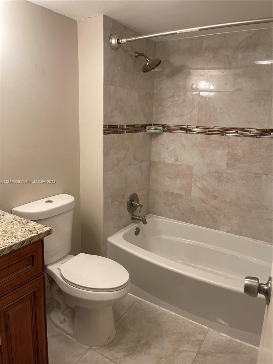 TOWN SQUARE CONDO - Residential Lease