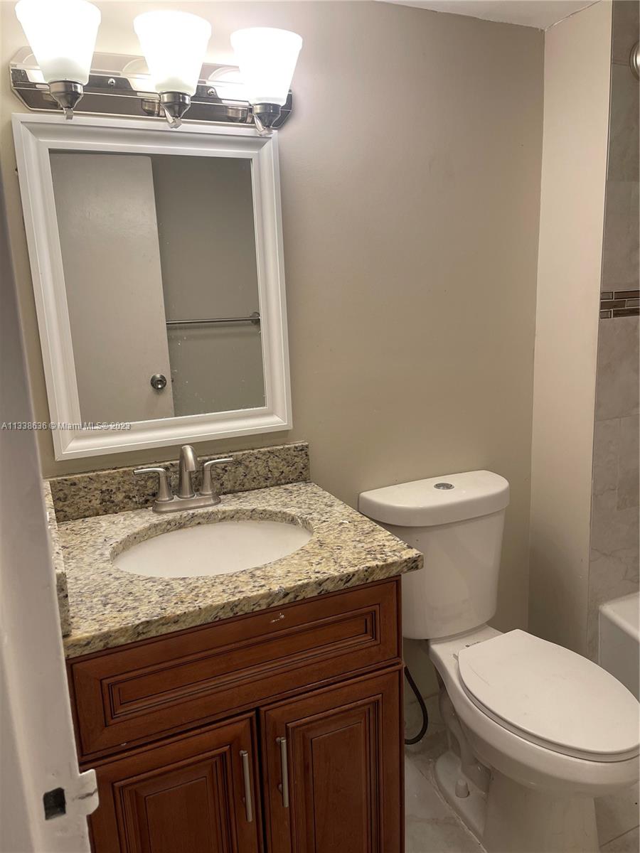 TOWN SQUARE CONDO - Residential Lease