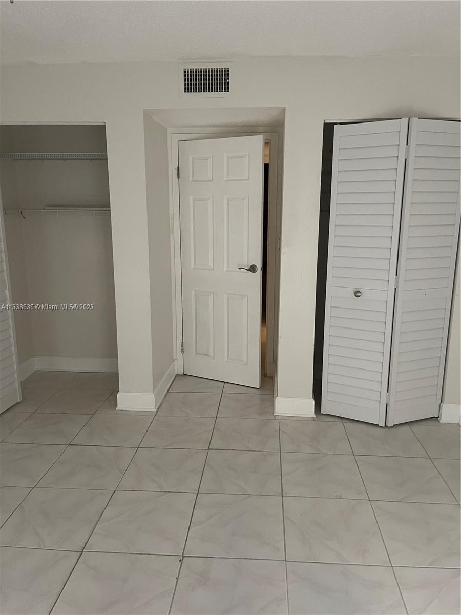 TOWN SQUARE CONDO - Residential Lease