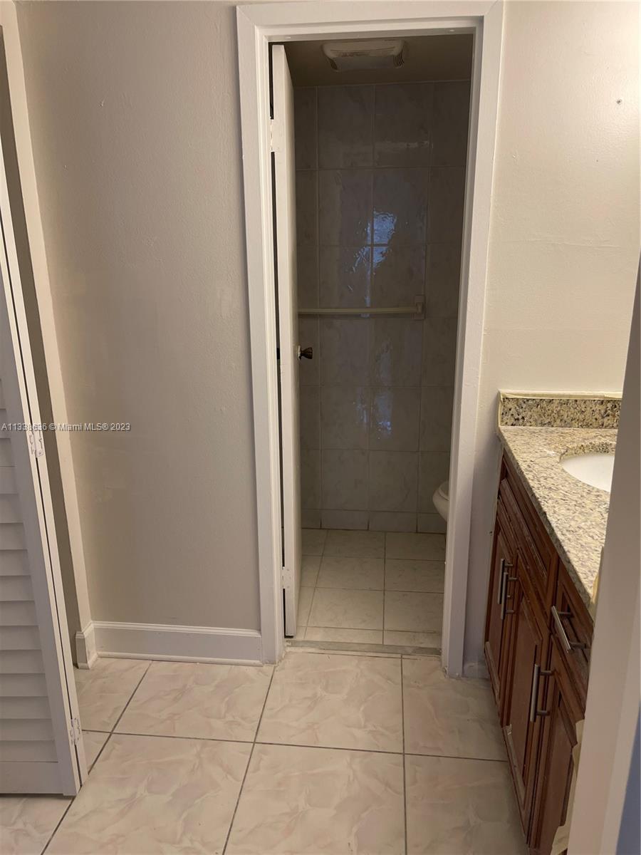 TOWN SQUARE CONDO - Residential Lease
