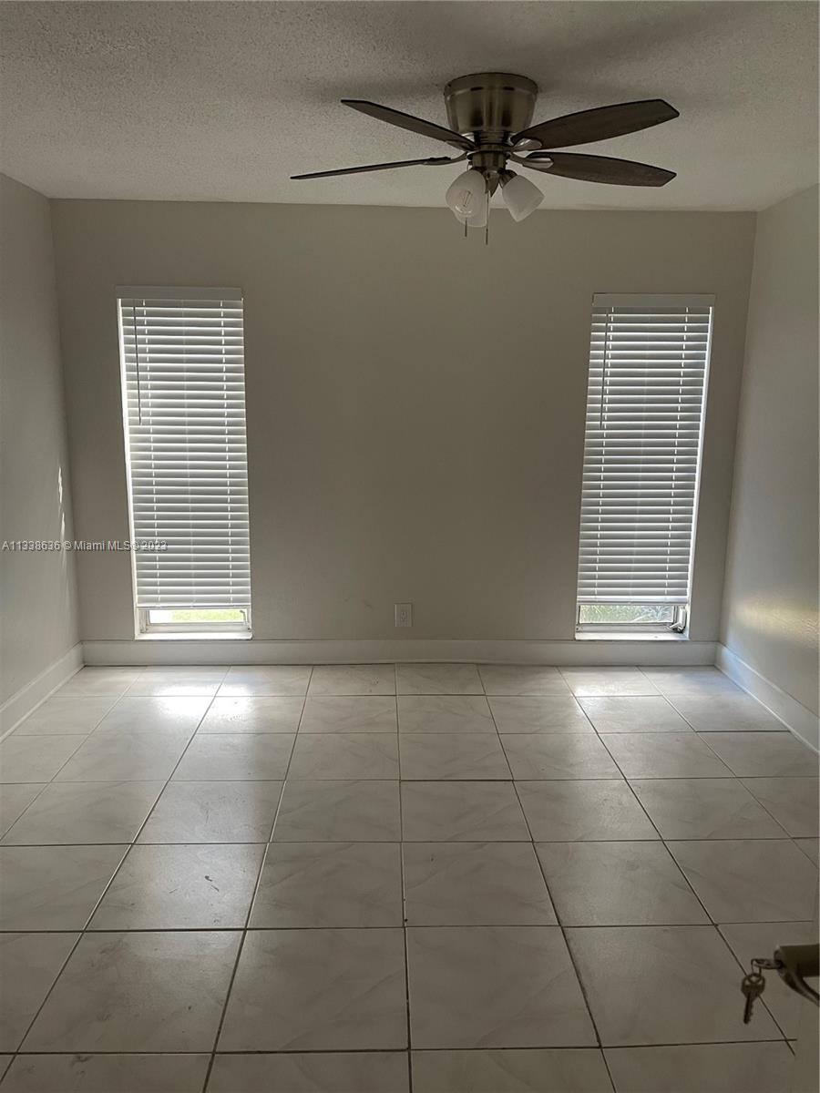 TOWN SQUARE CONDO - Residential Lease