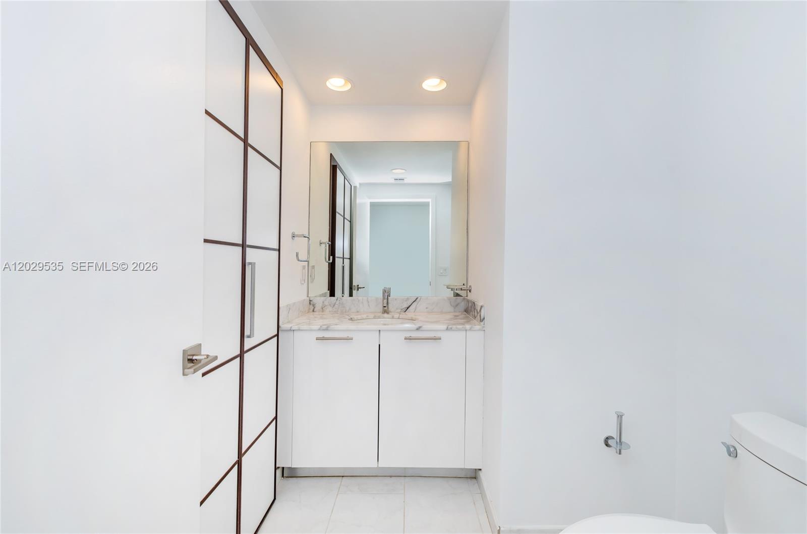 THE PLAZA 901 BRICKELL CO - Residential Lease