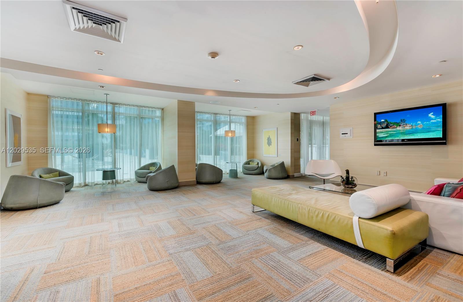 THE PLAZA 901 BRICKELL CO - Residential Lease