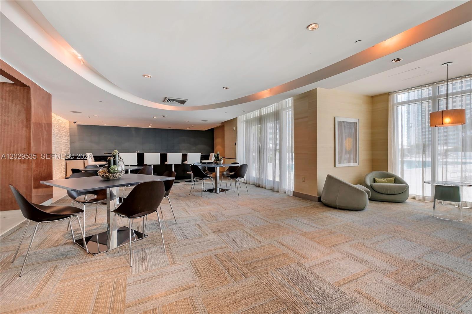 THE PLAZA 901 BRICKELL CO - Residential Lease
