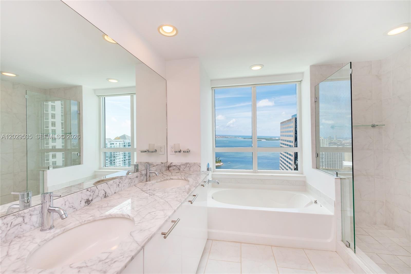 THE PLAZA 901 BRICKELL CO - Residential Lease