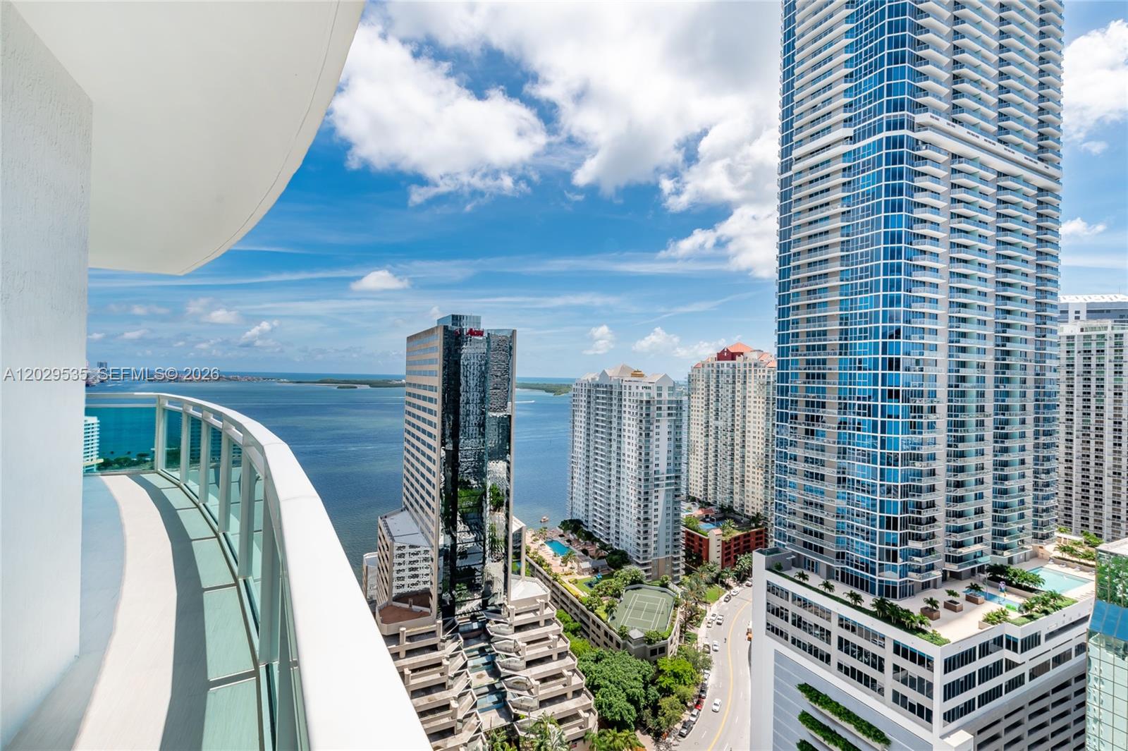 THE PLAZA 901 BRICKELL CO - Residential Lease