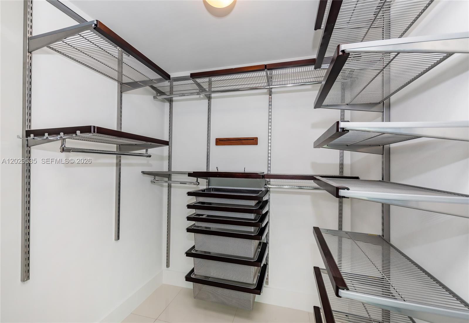 THE PLAZA 901 BRICKELL CO - Residential Lease