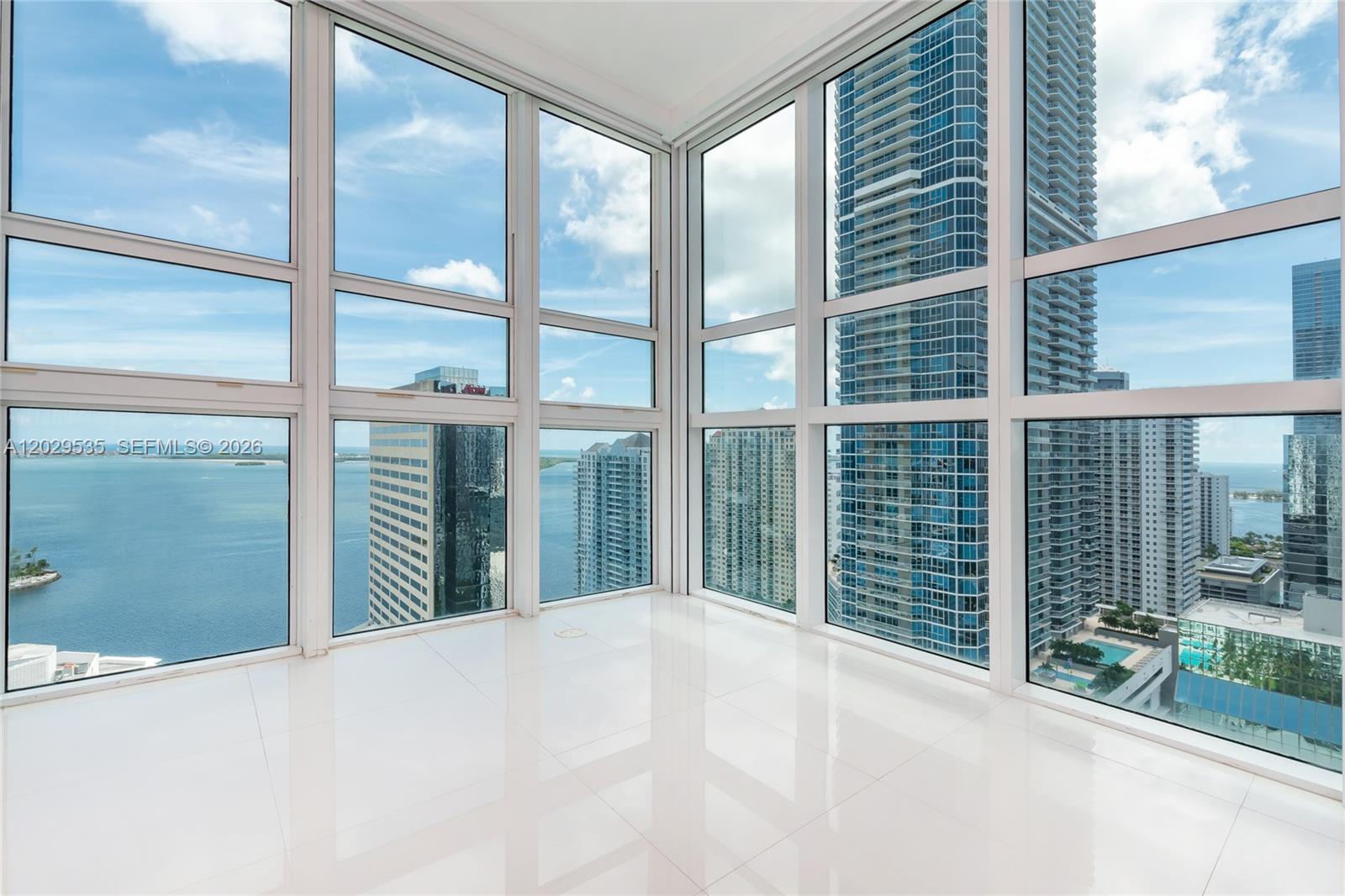THE PLAZA 901 BRICKELL CO - Residential Lease