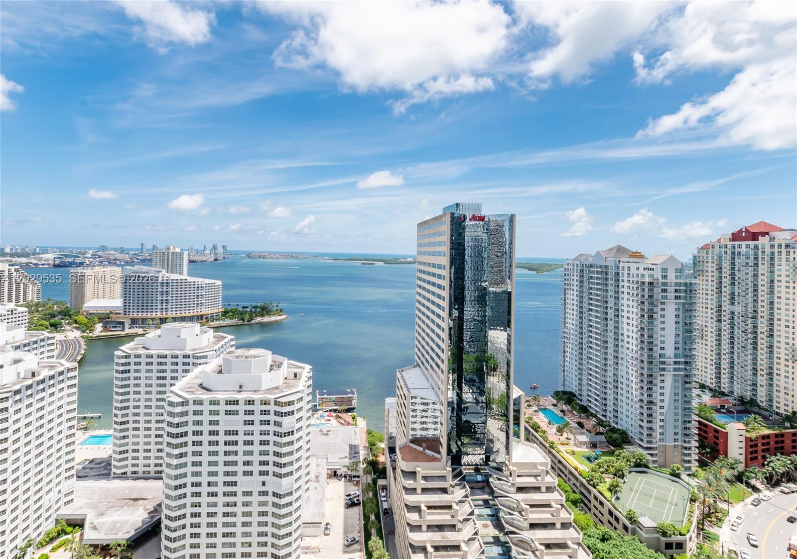 THE PLAZA 901 BRICKELL CO - Residential Lease