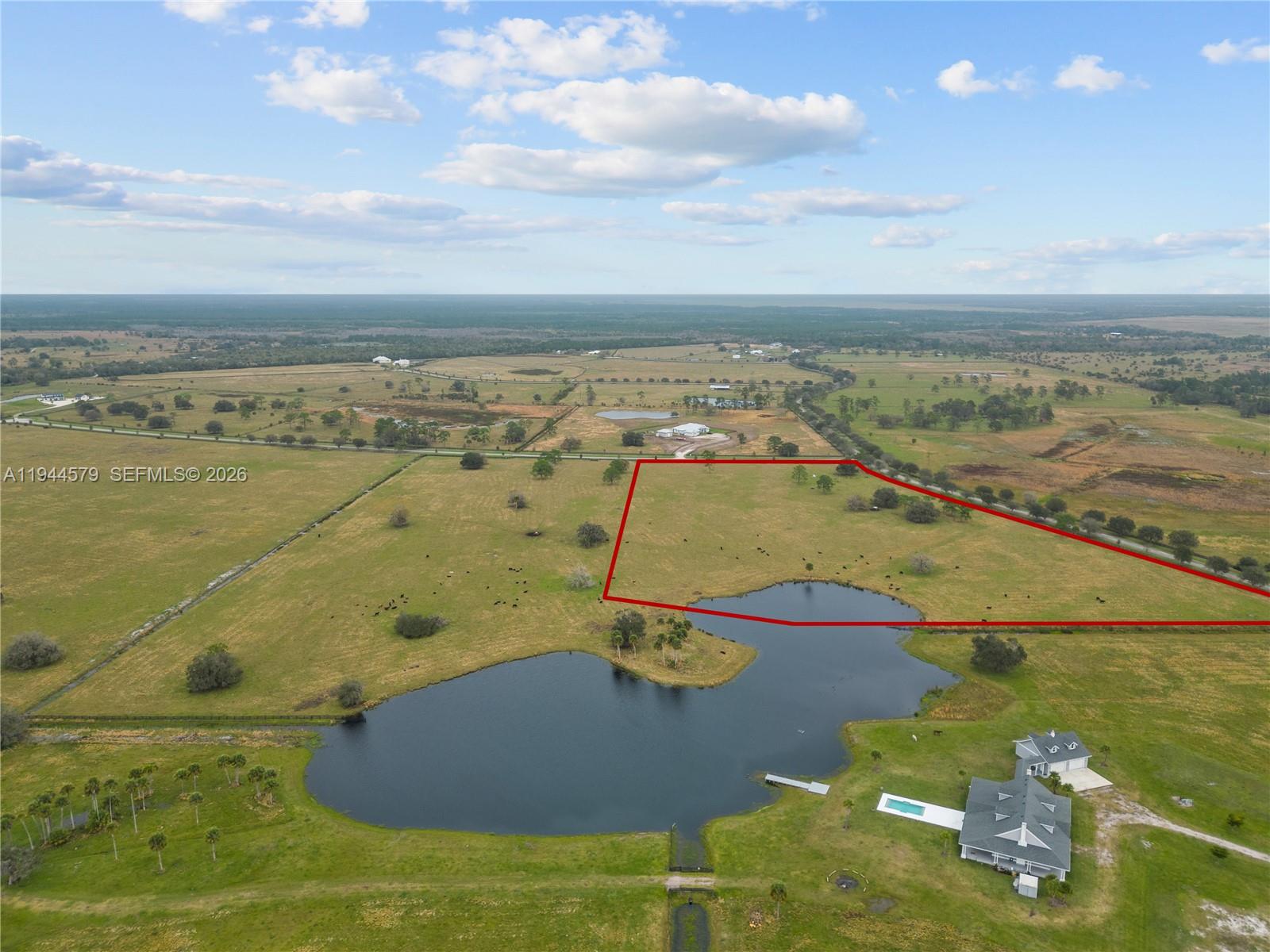 MARTIN COUNTY RANCH COMMU - Land