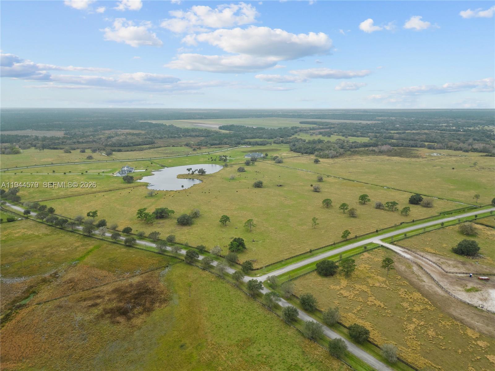 MARTIN COUNTY RANCH COMMU - Land