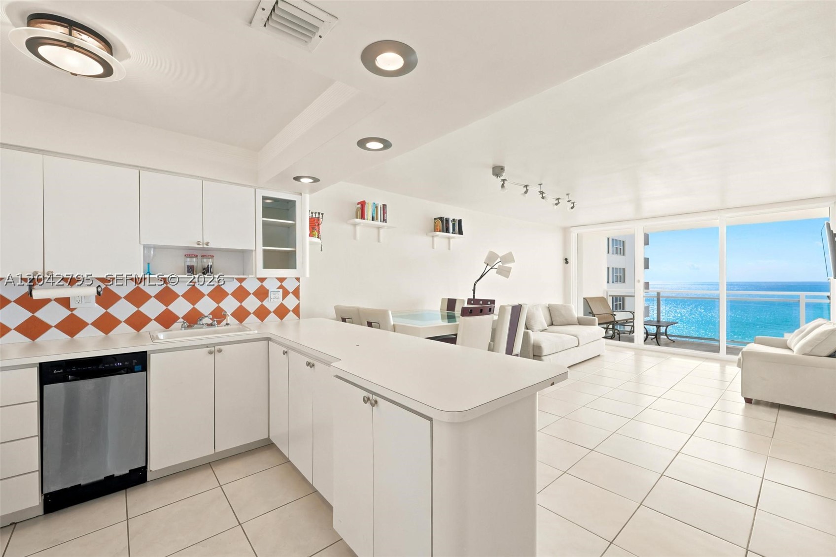 PARKER PLAZA CONDO ESTATE - Residential