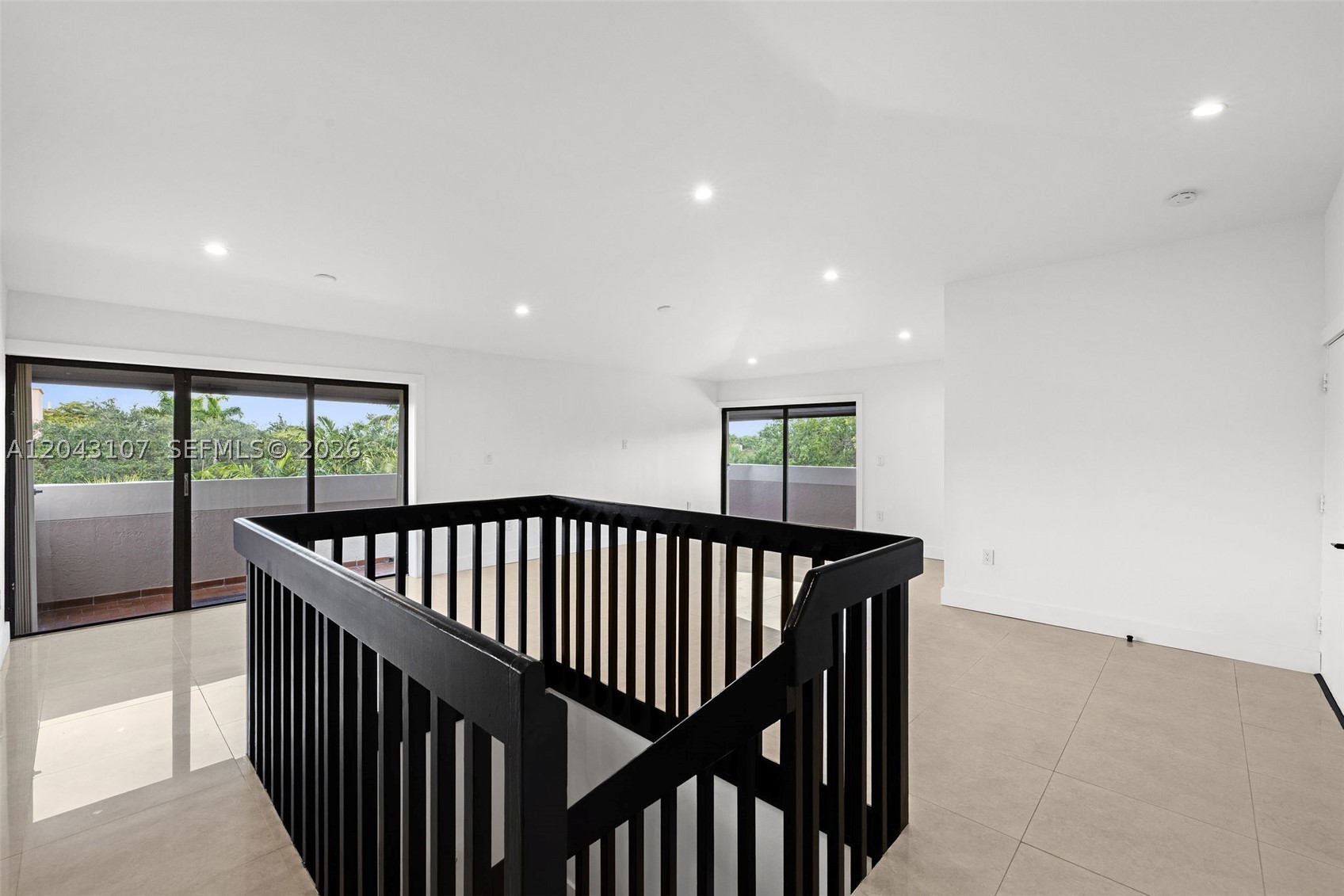 PALM CREST VILLAS CONDO - Residential