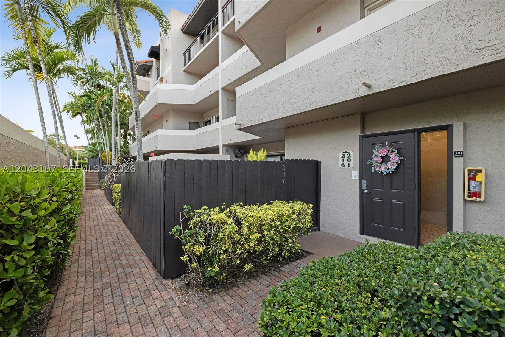 PALM CREST VILLAS CONDO - Residential