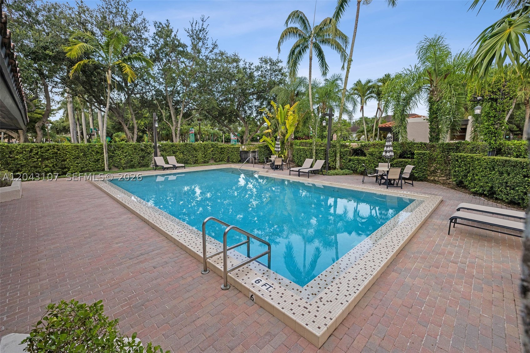 PALM CREST VILLAS CONDO - Residential
