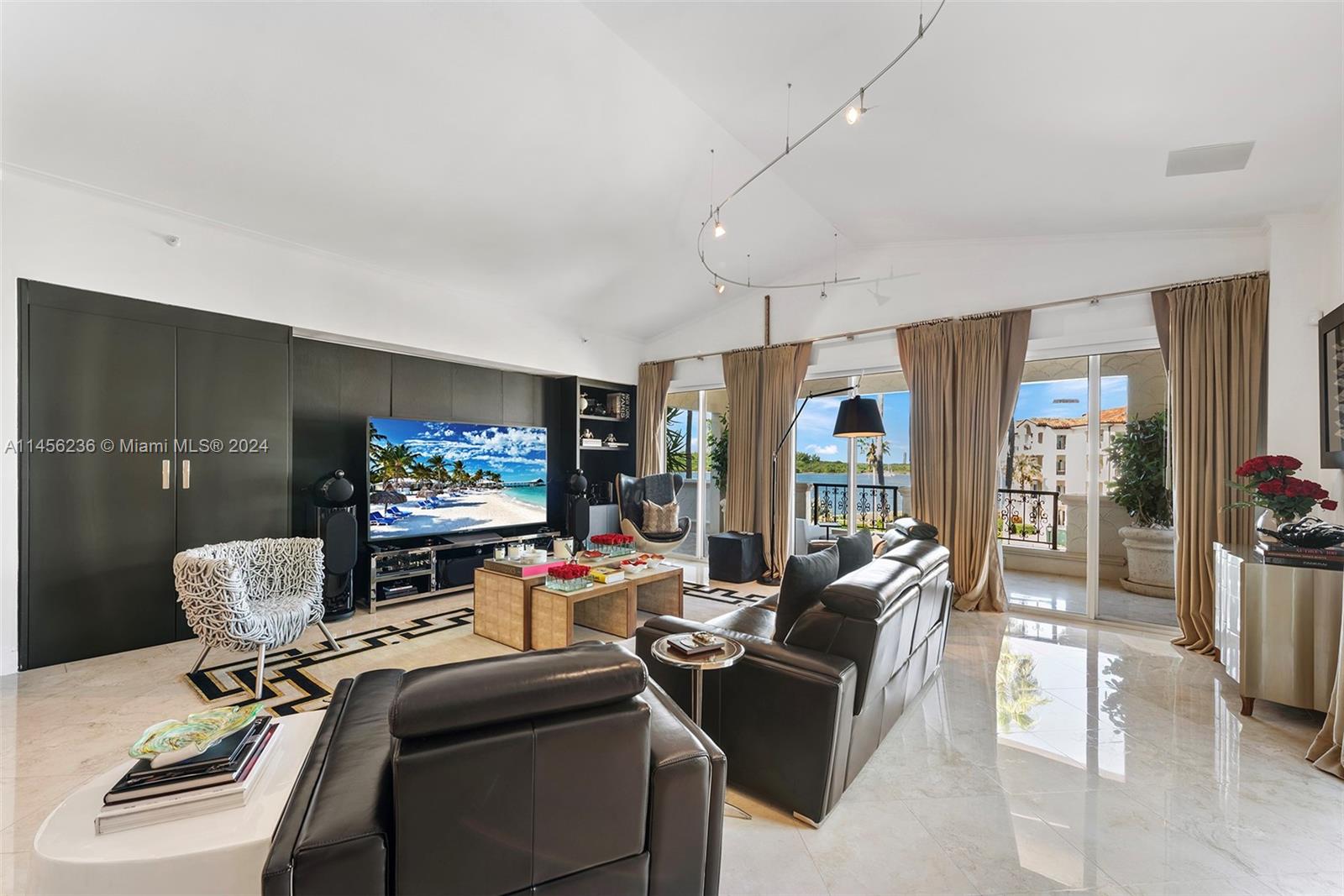 BAYSIDE VILLAGE EAST - Residential